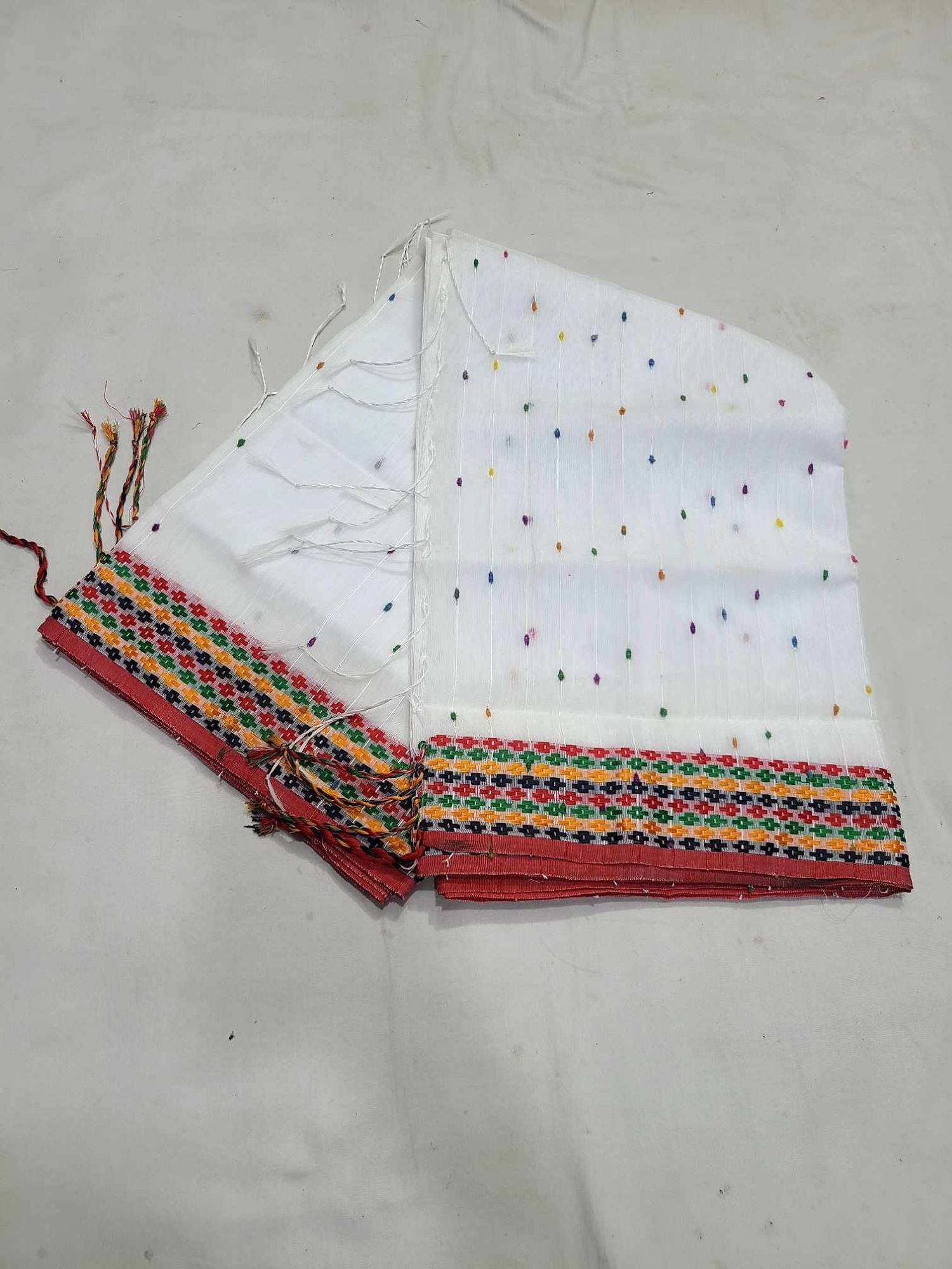 8 Hand Khesh Tangail New Yellow Colour Baby Saree